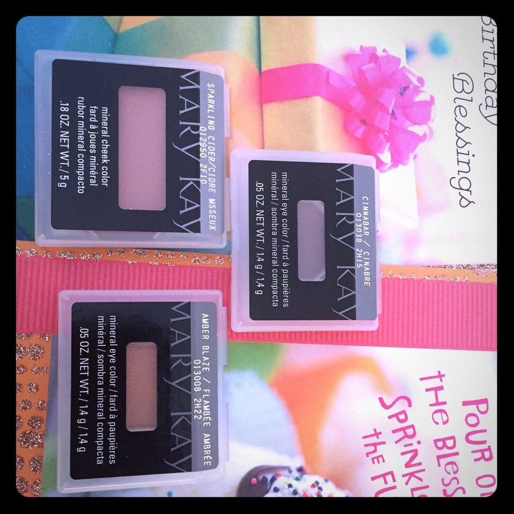 SOLD. -Bundle of Mary Kay Makeup